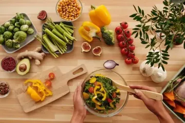 П'ять модних і цікавих літніх салатів, які ви зможете з легкістю повторити