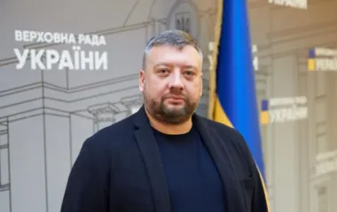 Кузнецова сняли с луганской ячейки "Слуги народа" и хотят исключить из партии