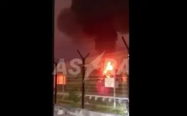 After drone attack, oil depot is on fire in Sochi. VIDEO