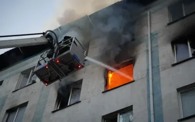 Беспилотники РФ ударили по Одесской области: горели радиорынок и общежитие (фото)
