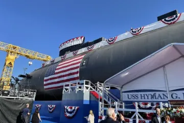 Трамп пригрозил России субмаринами, но флот США "трещит по швам", — WSJ