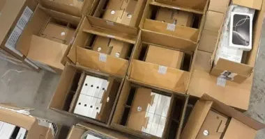 У Львівській області зупинили контрабанду телефонів, вейп-рідин і парфумів на 30 млн грн