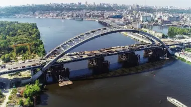 Kyiv prosecutors want Podilsky Bridge deal canceled, UAH 2 bln returned