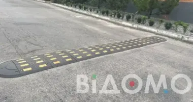 До конца года в Днепре обновят сотни "лежачих полицейских": сколько это будет стоить