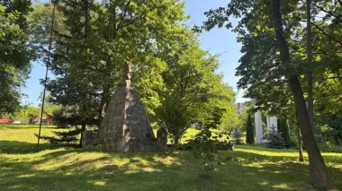 Exhumations begin in Lviv for Polish soldiers killed at beginning of World War II