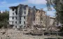 В Краматорске под завалами многоэтажки продолжают доставать тела жертв