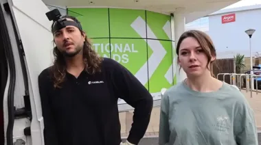 "В прекрасном состоянии": блогеры провели рейд и нашли кучу электроники в мусорных баках (видео)
