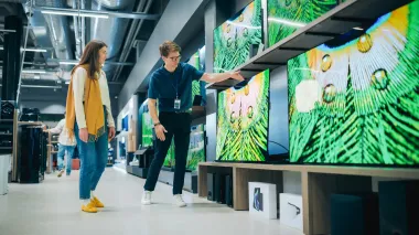 Лучшие телевизоры дешевле $500: какую выбрать модель от Samsung, Panasonic, TCL и Roku (видео)
