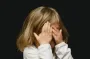 Пытала 9-летнюю дочь из-за домашнего задания: в Винницкой области будут судить женщину