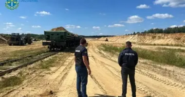Понад 60 тисяч тонн піску викрадено з "Укрзалізниці" на Волині - підозру оголосили начальнику кар'єру та спільникам