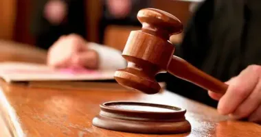 На Житомирщині судили чоловіка, який п’яним зґвалтував свою падчерицю