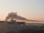 Российский Брянск массированно атаковали дроны: густой черный дым поднялся в районе нефтебазы (видео)