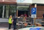 Стрельба в Черкассах: из McDonald's вынесли раненого мужчину (видео)