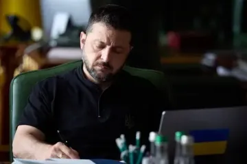 Зеленський провів розмову з Макроном: про що говорили