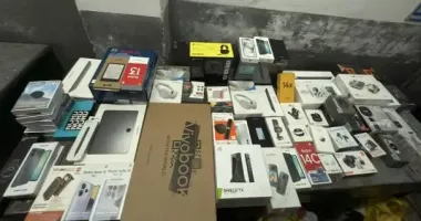 На Львівщині затримали мікроавтобус із партією гаджетів відомих брендів на понад пів мільйона гривень