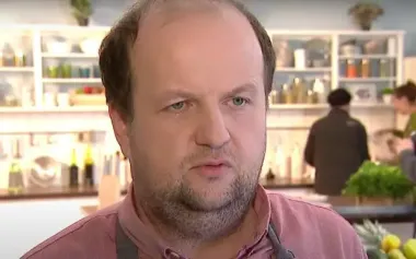 "В 2022 году люди хотели идти, сейчас очереди не стоят": лидер группы "ТиК" раскритиковал систему мобилизации