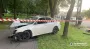 В Киеве нетрезвый на Subaru влетел в парк и травмировал двух женщин (фото)
