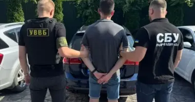 На Закарпатті прикордонника затримали під час одержання хабаря