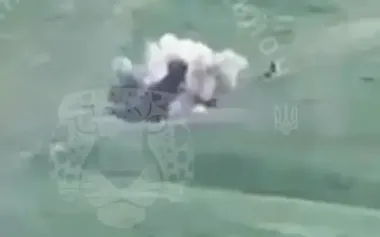 Tank crews eliminate group of occupiers on three motorcycles with cannon fire. VIDEO