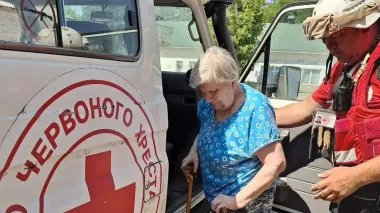 URCS volunteers from two regions participate in evacuation of Korabel residents in Kherson