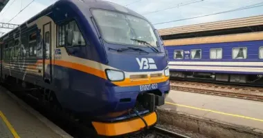 Укрзалізниця повідомила про зміни в русі поїздів внаслідок обстрілів на Дніпропетровщині
