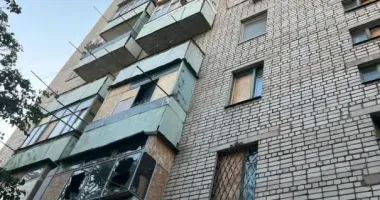 В ОВА показали последствия обстрелов Днепропетровщины: разрушены здания, ранена женщина