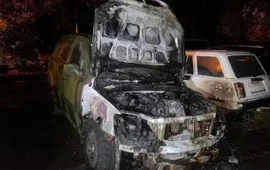 Работал на спецслужбы РФ: в Киеве осудили поджигателя военных авто и "Укрпочты"