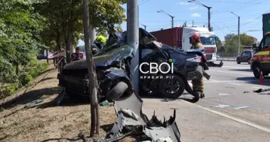 Смертельна аварія в Кривому Розі: тіло 22-річного водія не могли деблокувати з авто
