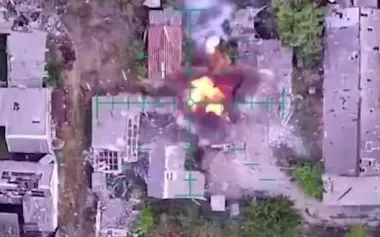 Fighters from 5th SAB destroyed several buildings where Russians were hiding and also accurately attacked dugout. VIDEO