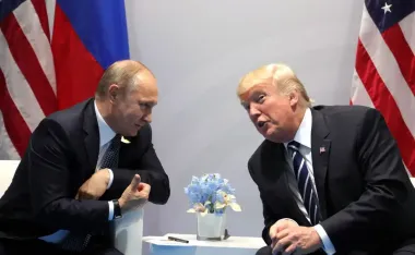Саммит на Аляске: с кем полетел Путин и во сколько начнется встреча с Трампом