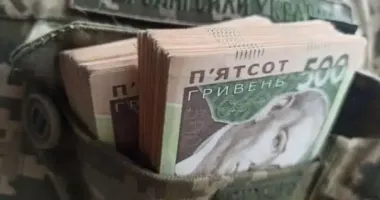 Заместитель командира воинской части в Донецкой области незаконно выплатил подчиненным почти миллион гривен
