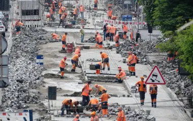 Пенсионеров будут привлекать к общественно полезным работам: какие условия и оплата