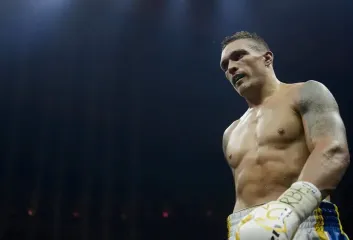 Усик попросил WBO отсрочить поединок с Паркером: что стало причиной, — Sky Sports