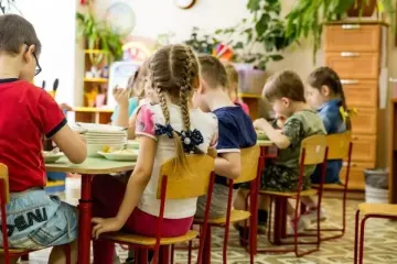 Когда за кружки в школах нужно платить: родителям дали важное разъяснение