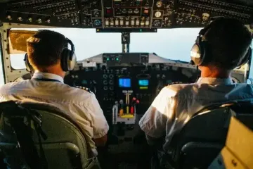 Пілот попередив пасажирів про "чорну діру" в літаку, якої він не торкається