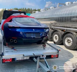 Завоз Ferrari для россиянина: полиция разоблачила экс-чиновника оборонного предприятия (фото)