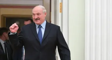 Лукашенко пригласил Трампа с семьей в Минск: что ответил глава Белого дома