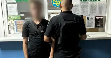 Поліцейські затримали 22-річного чоловіка, який підпалив квартиру в Одесі