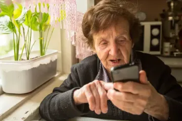 Пільговий зв'язок для пенсіонерів: у Vodafone зробили заяву