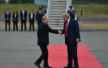 Пожал ли Трамп руку Путину: видео встречи