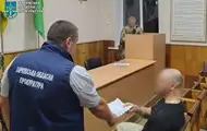В Харькове мужчина напал с ножом на полицейского и сотрудников ТЦК