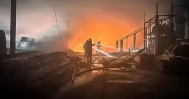 На Львівщині сталася масштабна пожежа на підприємстві