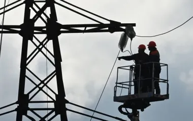 За два дня ДТЭК вернул свет почти 30 тысячам семей после обстрелов