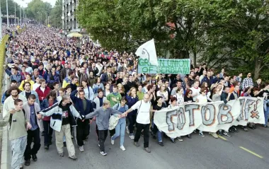 П'ять днів масових протестів у Сербії: сотні постраждалих демонстрантів та правоохоронців