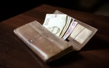 Середня зарплата українців перевищить 25 тисяч гривень: прогноз уряду