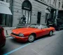Звезда эпохи диско: в Киеве заметили раритетный спортивный Jaguar (фото)