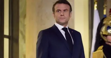 У разі провалу переговорів санкції проти Росії необхідно посилити, – Макрон