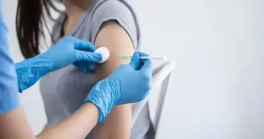 В Україні збільшили запаси вакцини проти сказу: як захиститися від смертельної хвороби