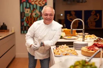 Бывший повар Ватикана рассказал, чем кормил Папу Римского и диктаторов (фото)