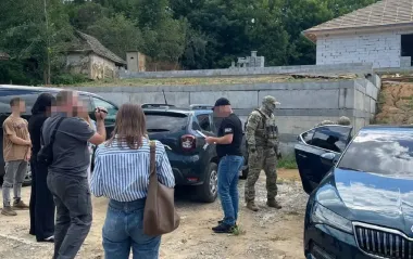 Змушував рятувальників будувати будинок: затримано ексначальника ДСНС у Вінницькій області
